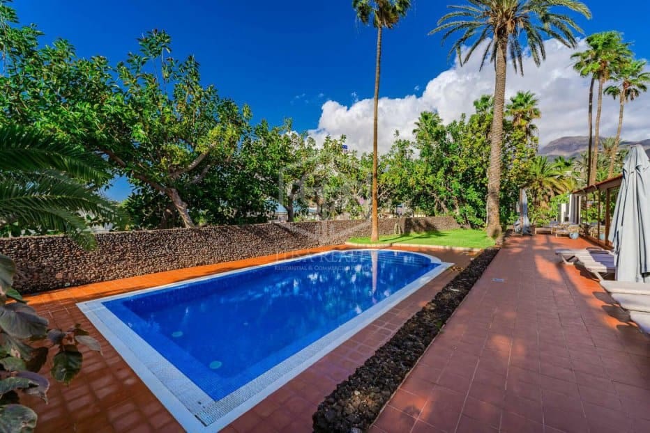 6 bedroom Villa for sale in Arona - € 5,200,000 (Ref: 8734615)