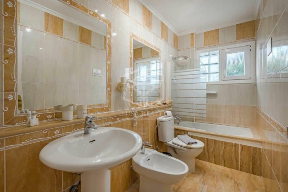 6 soveværelse Villa til salg i Adeje - € 1.600.000 (Ref: 8734617)