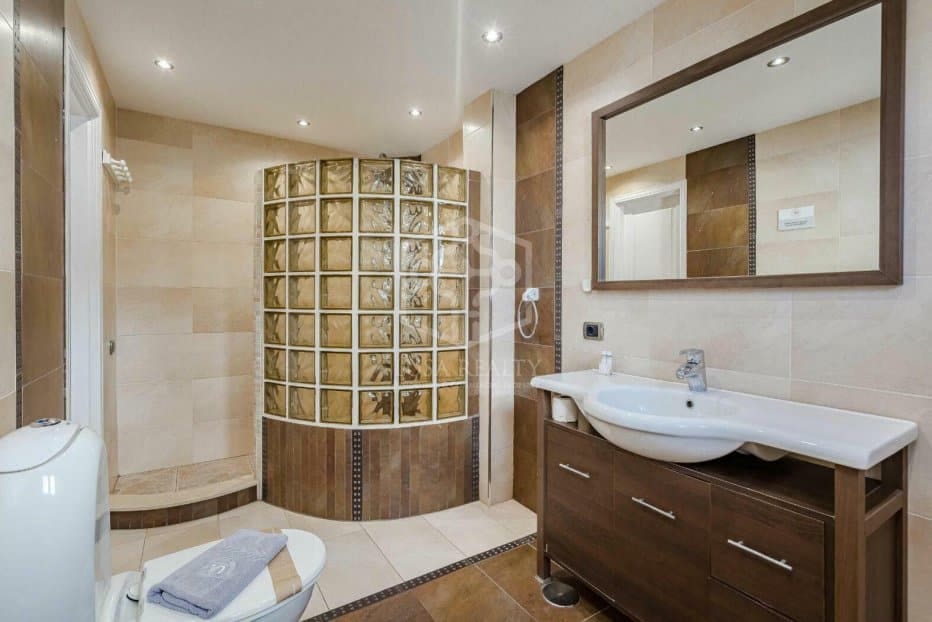 6 soveværelse Villa til salg i Adeje - € 1.600.000 (Ref: 8734617)