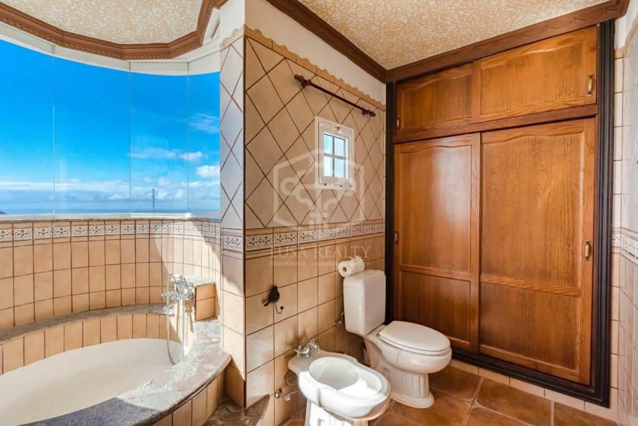 6 soveværelse Villa til salg i Adeje - € 1.180.000 (Ref: 8765751)