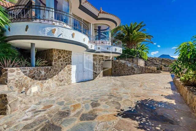 6 soveværelse Villa til salg i Los Menores, Adeje - € 1.180.000 (Ref: 8765751)