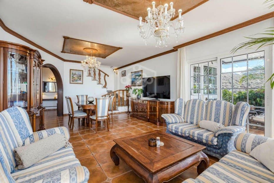 6 soveværelse Villa til salg i Adeje - € 1.180.000 (Ref: 8765751)