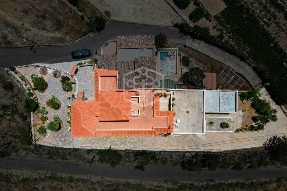 6 soveværelse Villa til salg i Adeje - € 1.000.000 (Ref: 8765752)