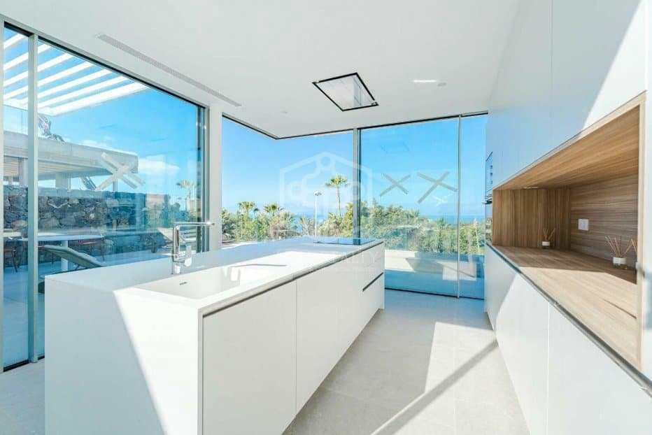 6 soveværelse Villa til salg i Adeje - € 2.700.000 (Ref: 8780674)