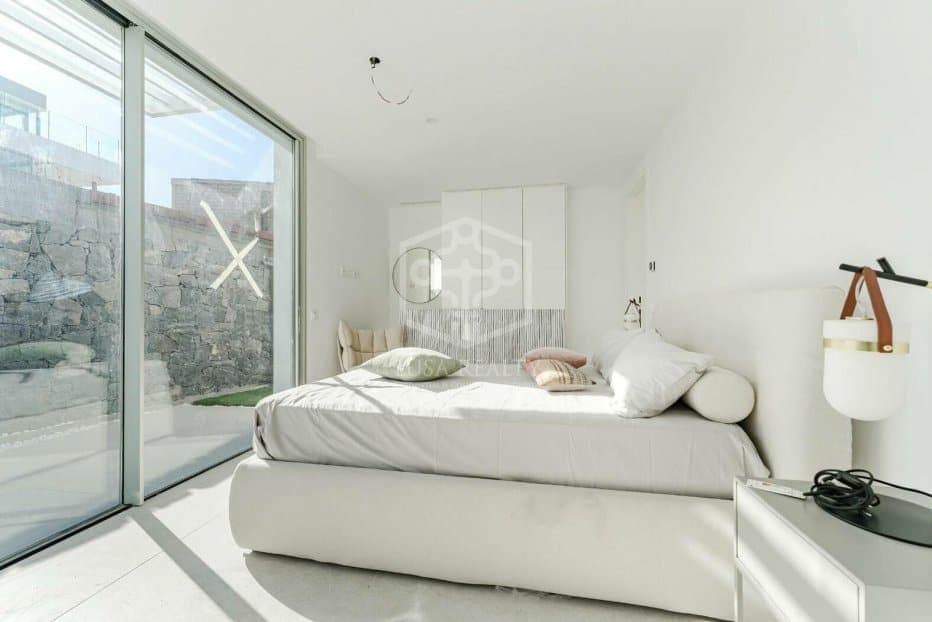 6 soveværelse Villa til salg i Adeje - € 2.700.000 (Ref: 8780674)