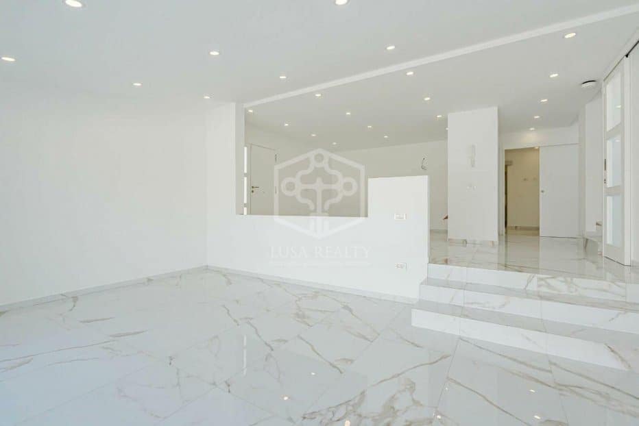 3 sovrum Villa till salu i Adeje - 1 350 000 € (Ref: 8815148)