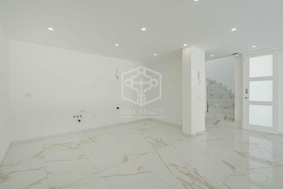 3 sovrum Villa till salu i Adeje - 1 350 000 € (Ref: 8815148)