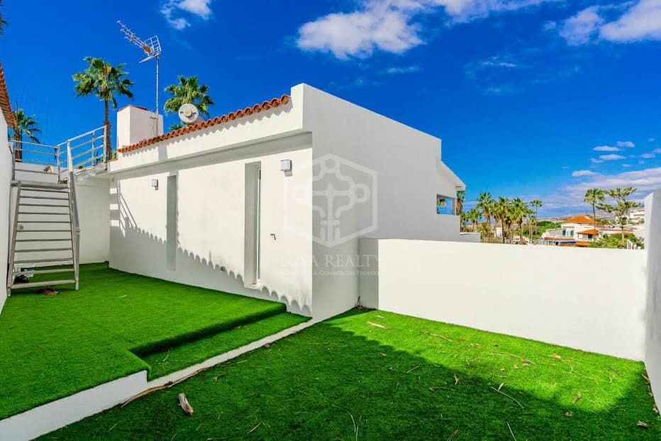 3 sovrum Villa till salu i Adeje - 1 350 000 € (Ref: 8815148)