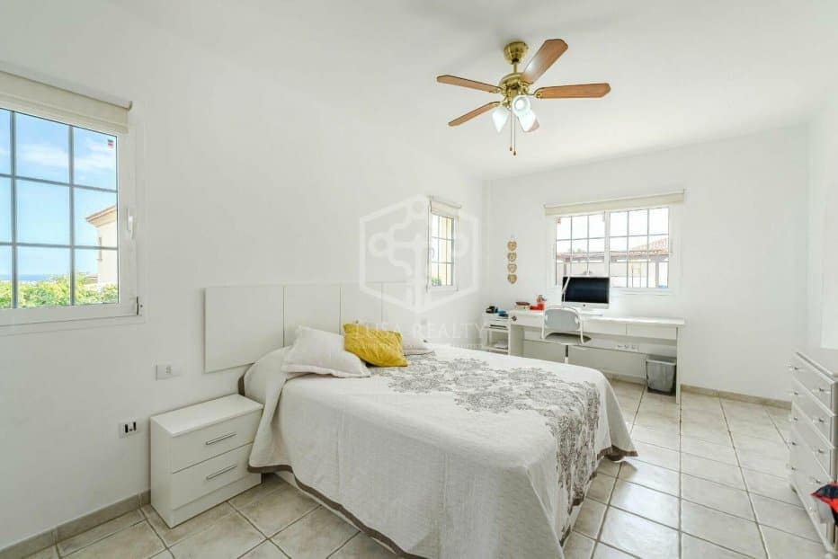 4 soveværelse Villa til salg i San Miguel de Abona - € 1.600.000 (Ref: 8830139)