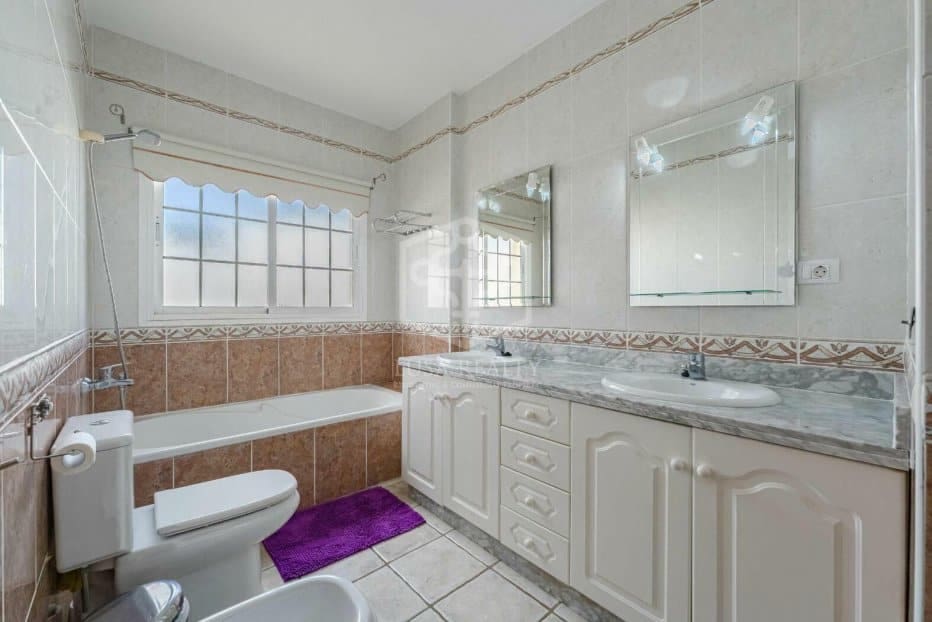 4 soveværelse Villa til salg i San Miguel de Abona - € 1.600.000 (Ref: 8830139)