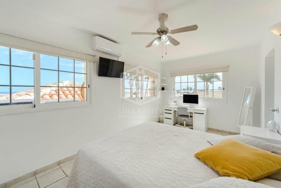 4 soveværelse Villa til salg i San Miguel de Abona - € 1.600.000 (Ref: 8830139)