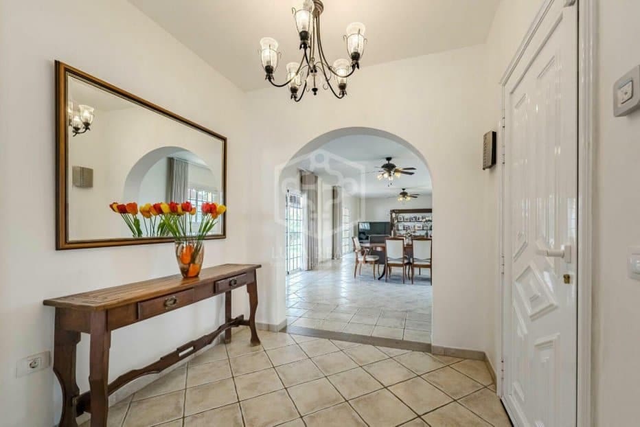 4 soveværelse Villa til salg i San Miguel de Abona - € 1.600.000 (Ref: 8830139)