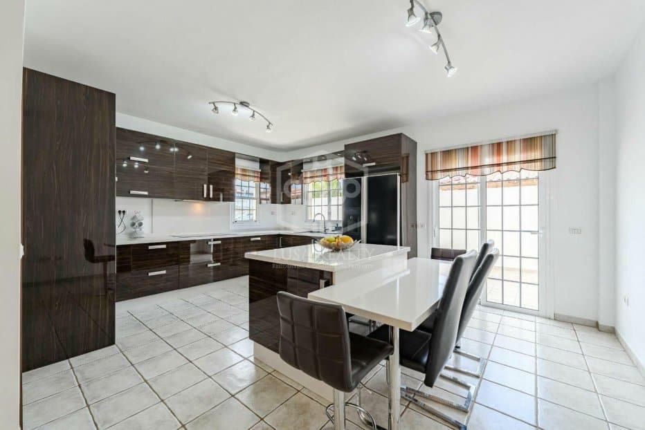 4 soveværelse Villa til salg i San Miguel de Abona - € 1.600.000 (Ref: 8830139)