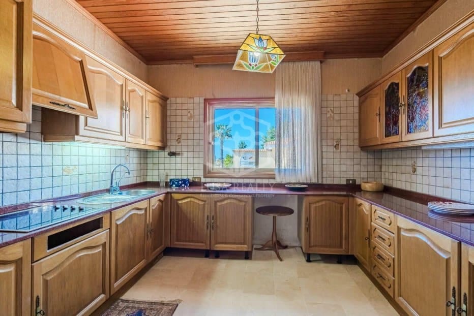 9 soveværelse Villa til salg i Arona - € 1.595.000 (Ref: 8848244)