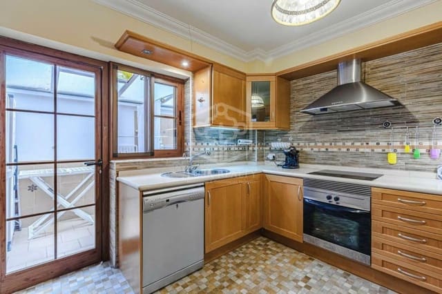 3 sovrum Hus till salu i Playa del Duque, Adeje - 1 150 000 € (Ref: 8848247)