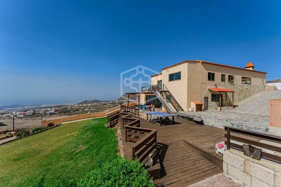 6 soveværelse Villa til salg i San Miguel de Abona - € 860.000 (Ref: 8878977)