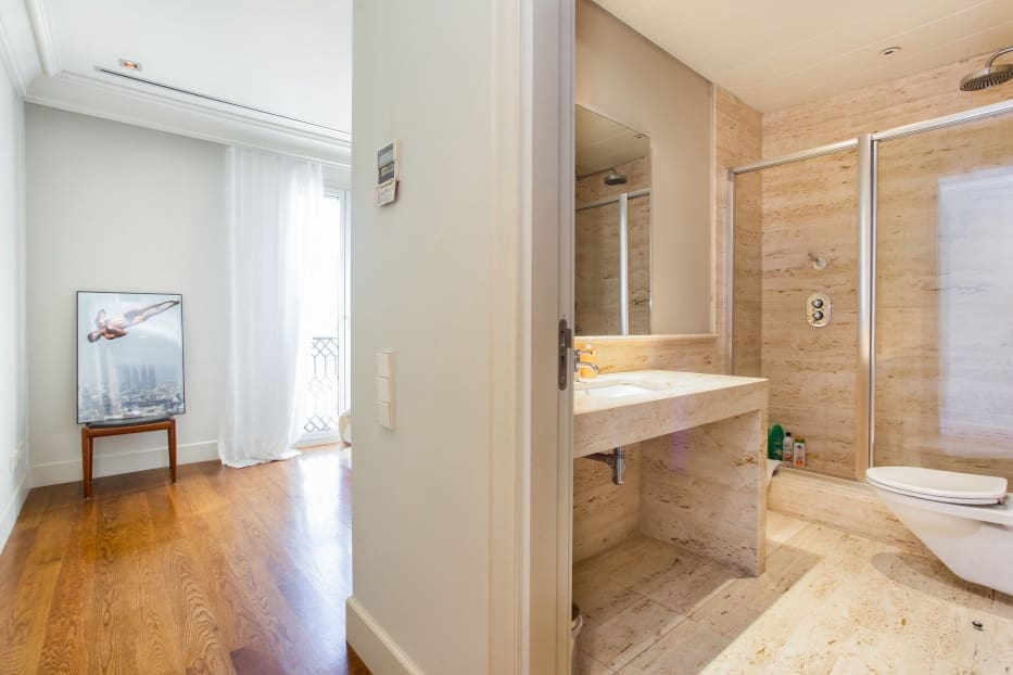 4 bedroom Apartment for rent in Barcelona city - € 7,000 (Ref: 8880715)