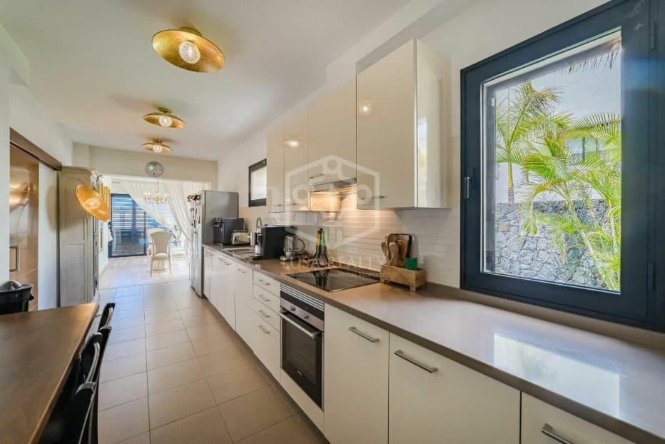 3 soveværelse Villa til salg i Adeje - € 3.050.000 (Ref: 8931526)