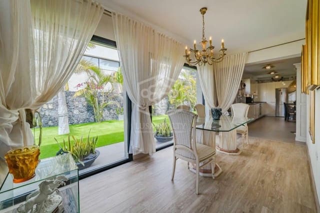 3 soveværelse Villa til salg i La Caldera, Adeje - € 3.050.000 (Ref: 8931526)