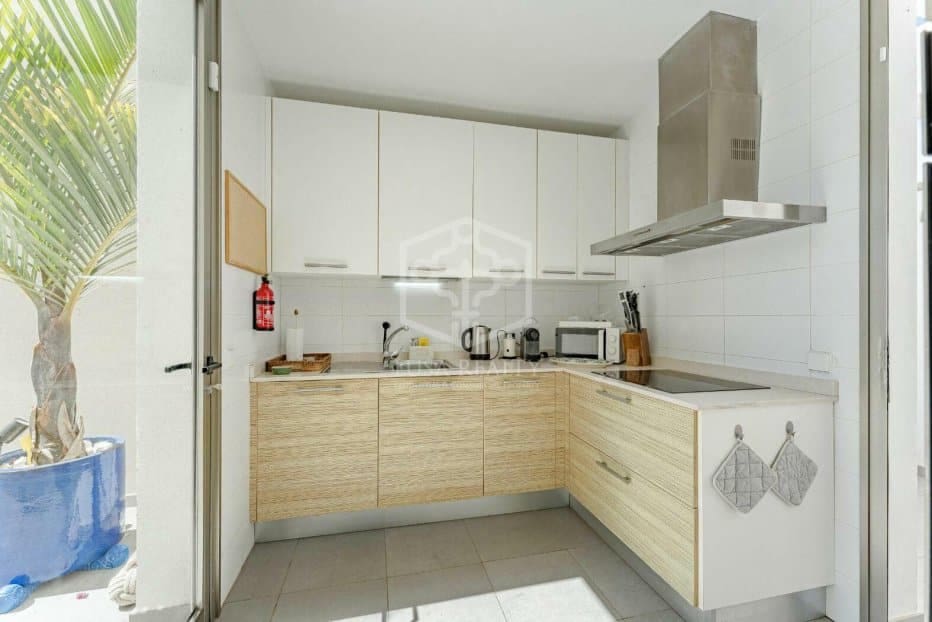 4 soveværelse Byhus til salg i Adeje - € 1.690.000 (Ref: 8931527)