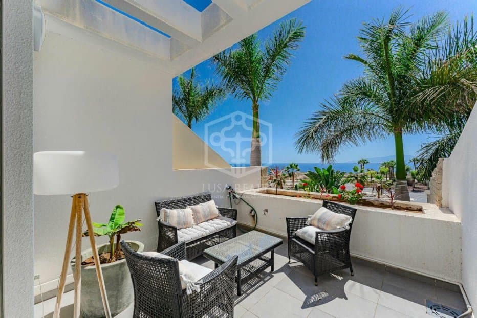 4 soveværelse Byhus til salg i Adeje - € 1.690.000 (Ref: 8931527)