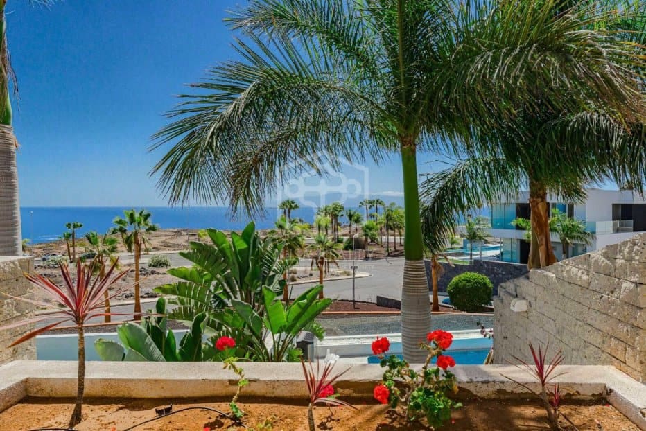 4 soveværelse Byhus til salg i Adeje - € 1.690.000 (Ref: 8931527)