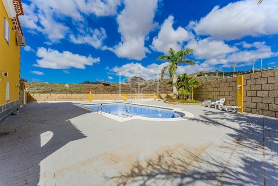 4 soverom Villa til salgs i San Miguel de Abona - € 1 280 000 (Ref: 8931528)