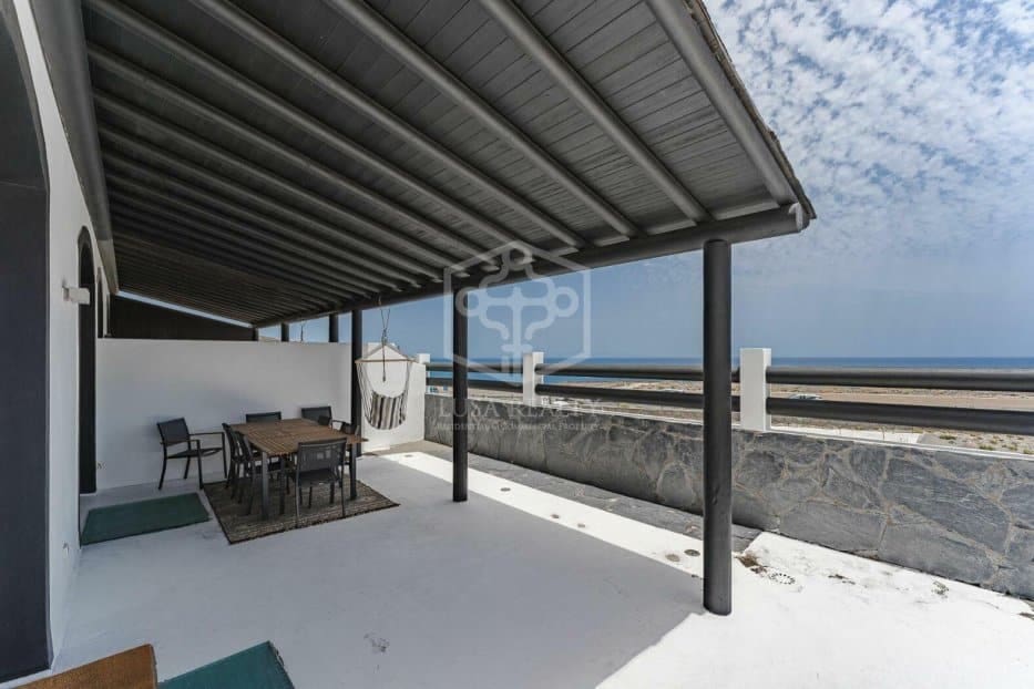 3 soveværelse Byhus til salg i El Medano - € 715.000 (Ref: 8931531)