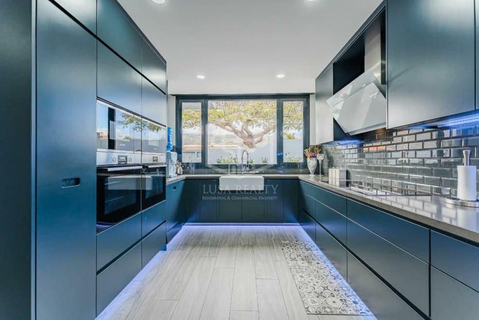 2 soveværelse Villa til salg i San Miguel de Abona - € 2.100.000 (Ref: 8942227)