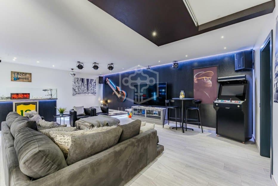 2 soveværelse Villa til salg i San Miguel de Abona - € 2.100.000 (Ref: 8942227)