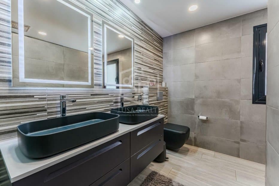 2 soveværelse Villa til salg i San Miguel de Abona - € 2.100.000 (Ref: 8942227)