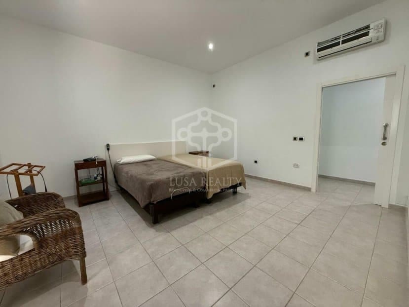 5 soveværelse Villa til salg i Arona - € 1.700.000 (Ref: 8942228)