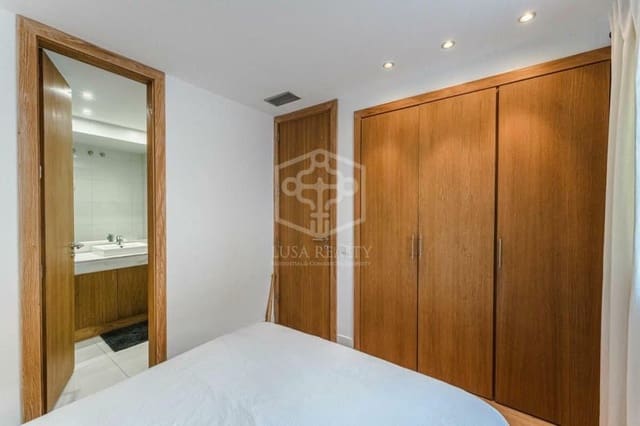 4 soveværelse Byhus til salg i El Medano, Granadilla de Abona - € 750.000 (Ref: 8942231)