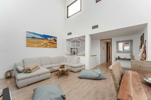 4 soveværelse Byhus til salg i El Medano, Granadilla de Abona - € 750.000 (Ref: 8942231)