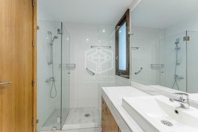 4 soveværelse Byhus til salg i El Medano, Granadilla de Abona - € 750.000 (Ref: 8942231)