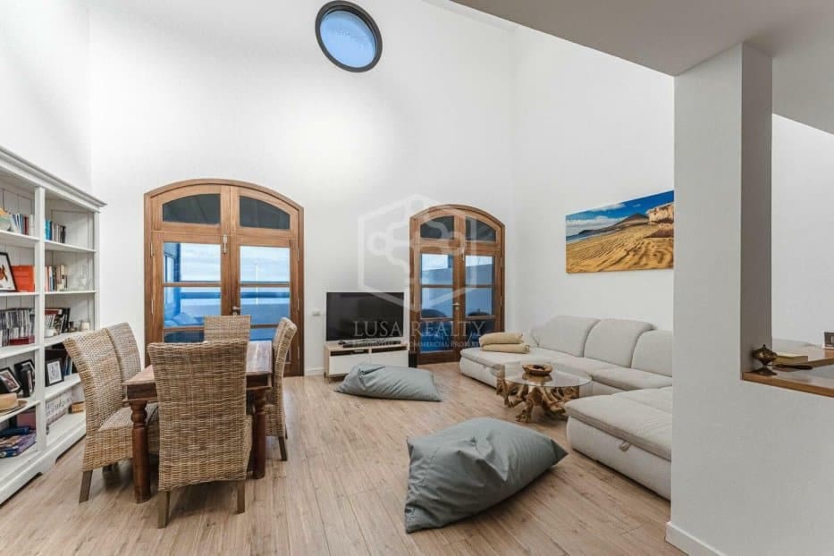 4 soveværelse Byhus til salg i El Medano - € 750.000 (Ref: 8942231)