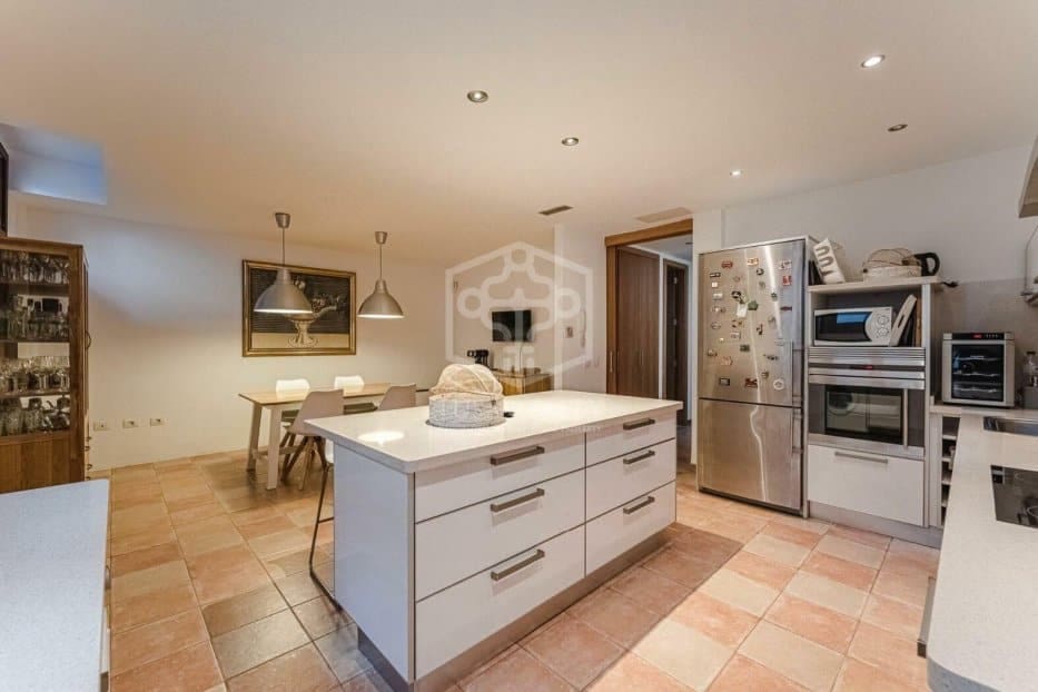 4 soveværelse Byhus til salg i El Medano - € 750.000 (Ref: 8942231)