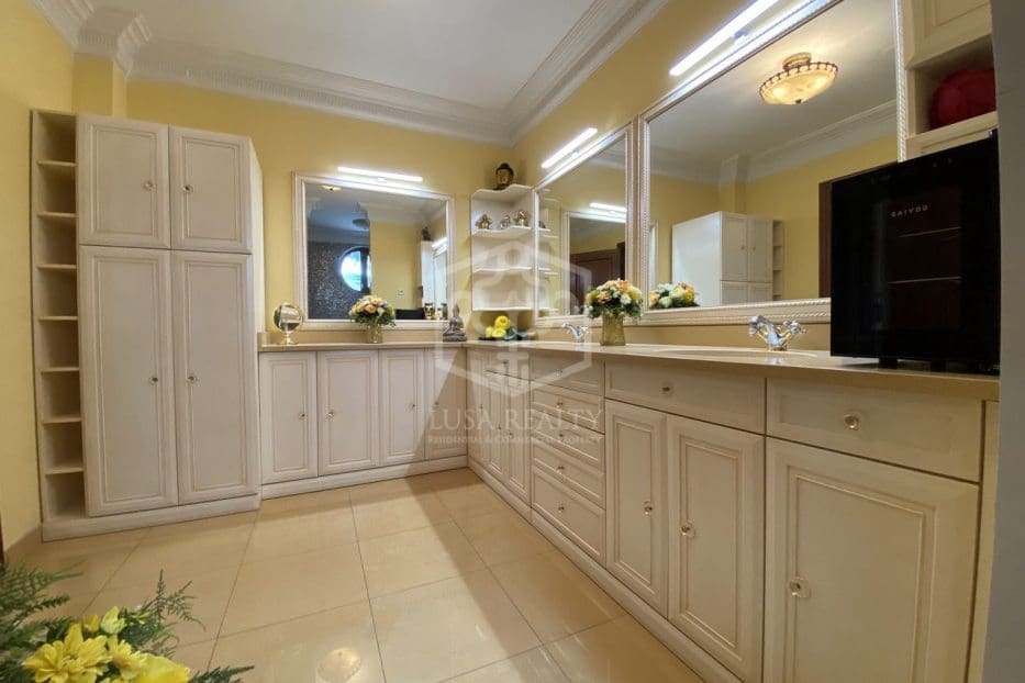 6 soveværelse Villa til salg i Castelldefels med swimmingpool garage - € 3.290.000 (Ref: 8945044)