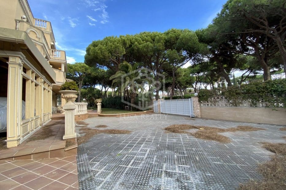 6 soveværelse Villa til salg i Castelldefels med swimmingpool garage - € 3.290.000 (Ref: 8945044)