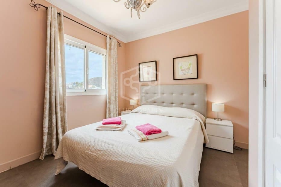 4 bedroom Villa for sale in Arona - € 1,297,000 (Ref: 8952304)