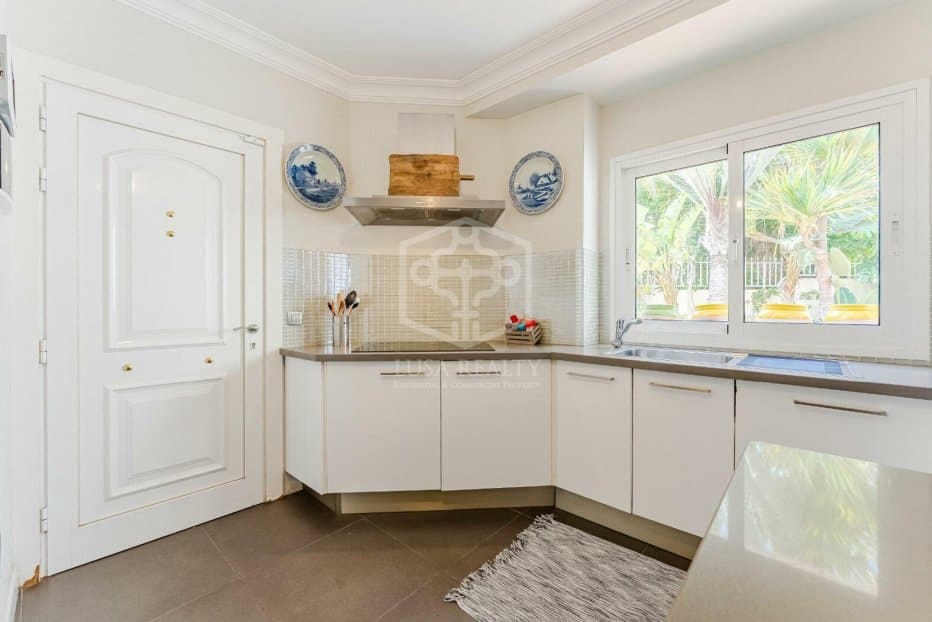 4 bedroom Villa for sale in Arona - € 1,297,000 (Ref: 8952304)