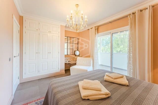 4 soveværelse Villa til salg i Playa de las Americas, Arona - € 1.297.000 (Ref: 8952304)