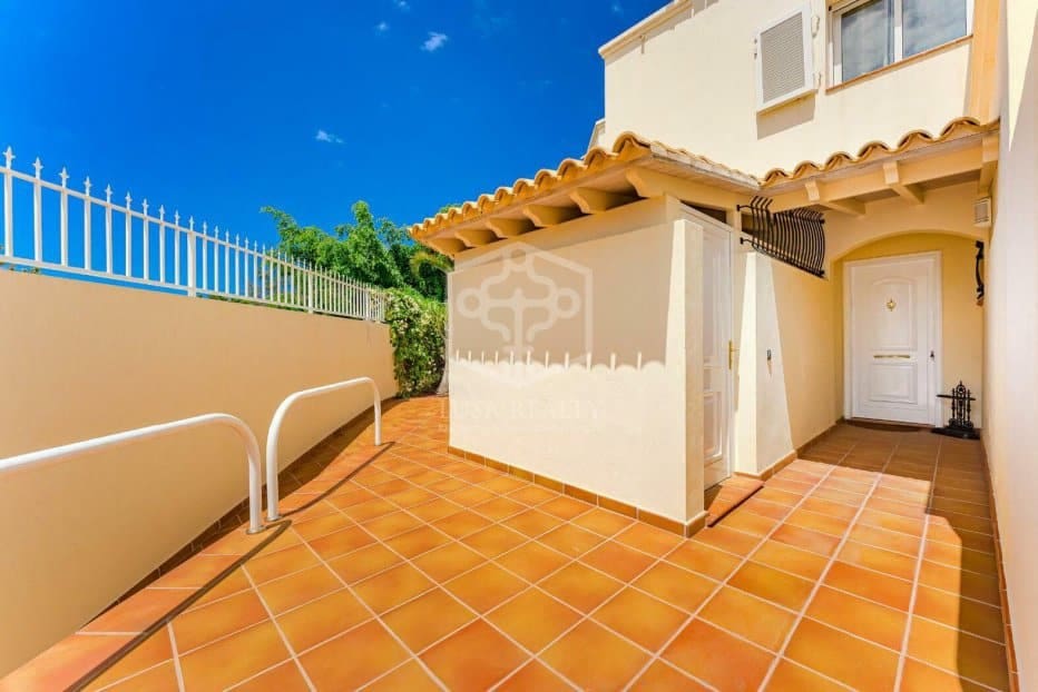 4 bedroom Villa for sale in Arona - € 1,297,000 (Ref: 8952304)