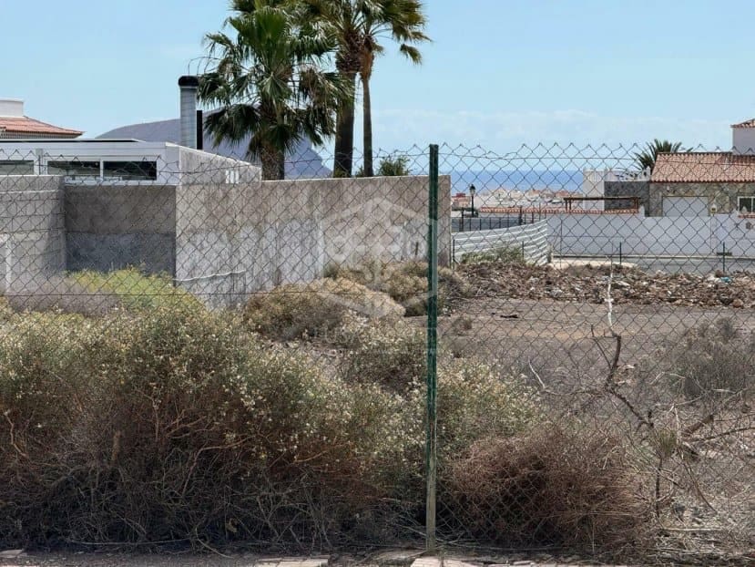 Undeveloped Land for sale in San Miguel de Abona - € 1,350,000 (Ref: 8952305)