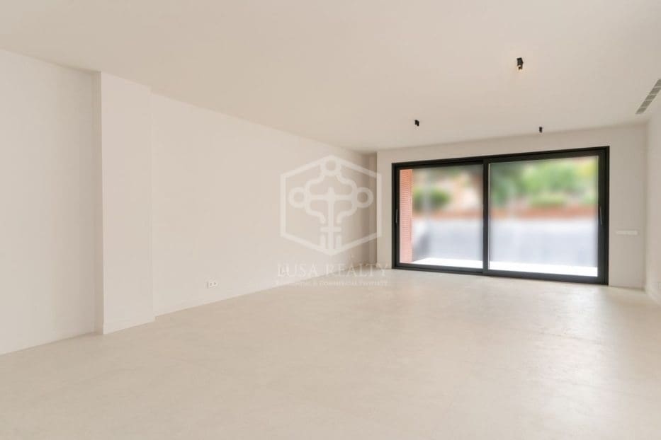 4 soveværelse Lejlighed til salg i Barcelona by med swimmingpool garage - € 1.690.000 (Ref: 8973705)