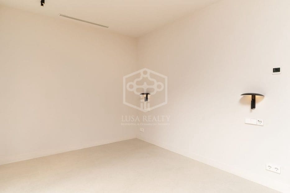 4 soveværelse Lejlighed til salg i Barcelona by med swimmingpool garage - € 1.690.000 (Ref: 8973705)