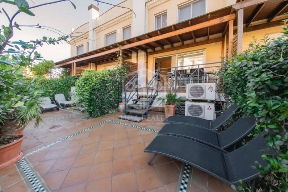 5 soveværelse Byhus til salg i Coma-Ruga med garage - € 455.000 (Ref: 9022034)