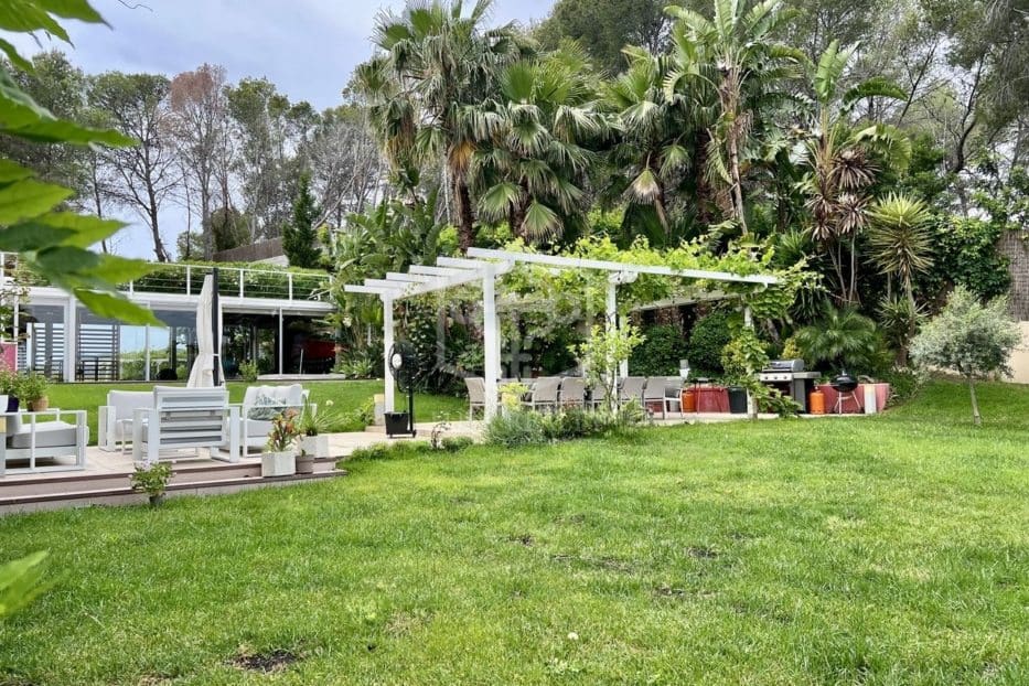 4 soverom Villa til salgs i Sitges med svømmebasseng garasje - € 2 500 000 (Ref: 9056958)