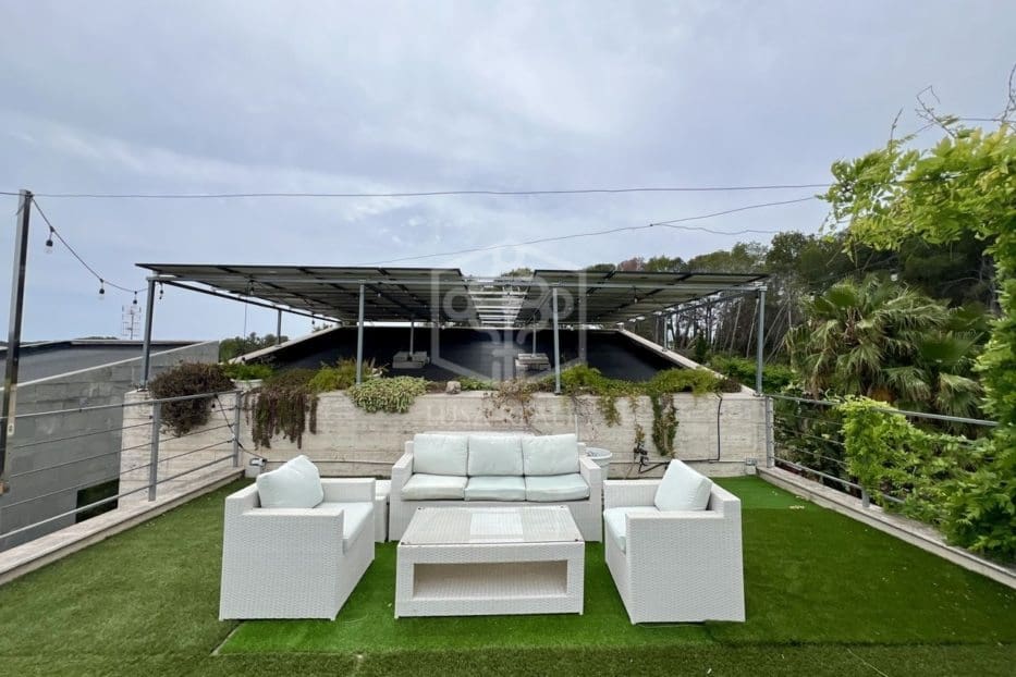 4 soverom Villa til salgs i Sitges med svømmebasseng garasje - € 2 500 000 (Ref: 9056958)