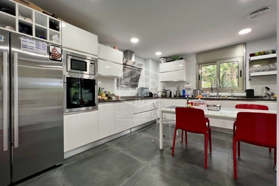 4 soverom Villa til salgs i Sitges med svømmebasseng garasje - € 2 500 000 (Ref: 9056958)